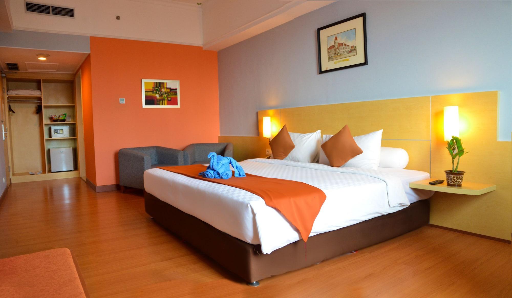 Arcadia Surabaya Hotel מראה חיצוני תמונה