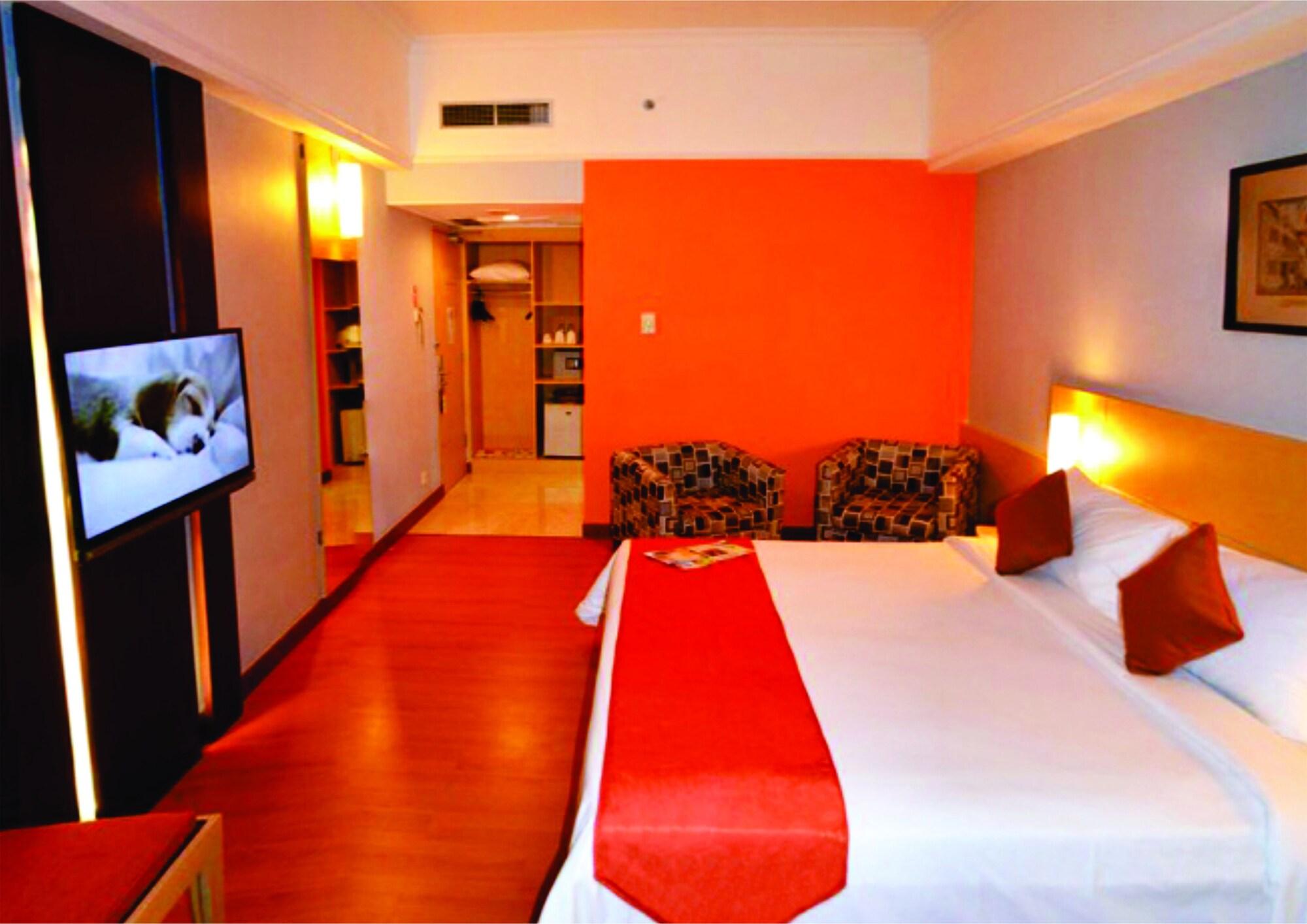 Arcadia Surabaya Hotel מראה חיצוני תמונה