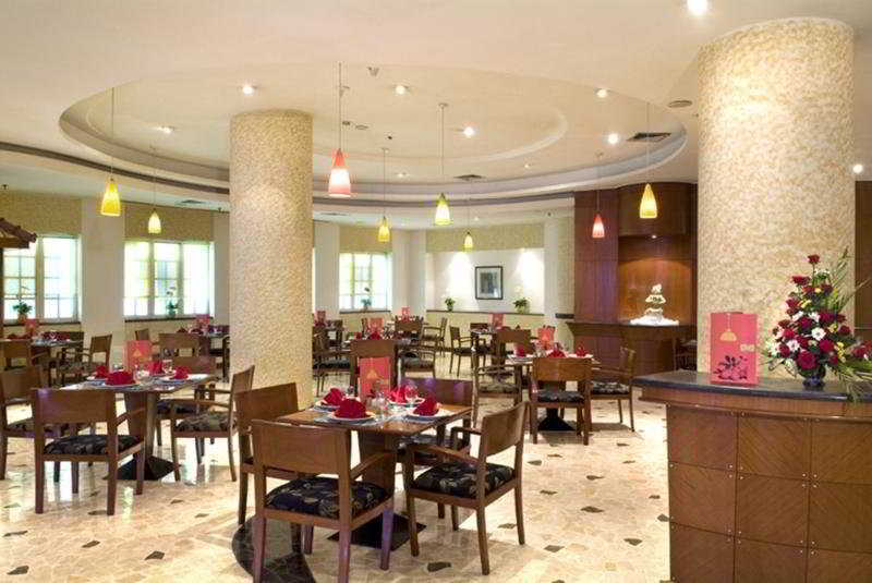 Arcadia Surabaya Hotel מראה חיצוני תמונה
