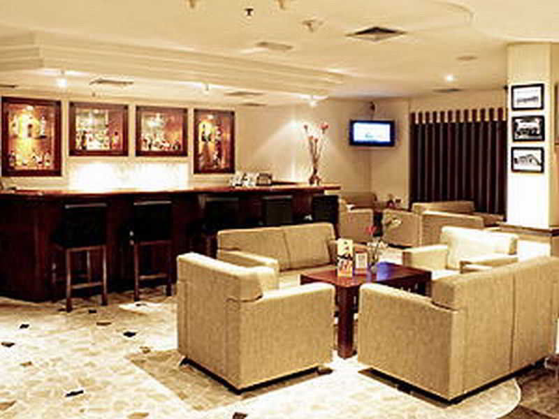 Arcadia Surabaya Hotel מראה חיצוני תמונה