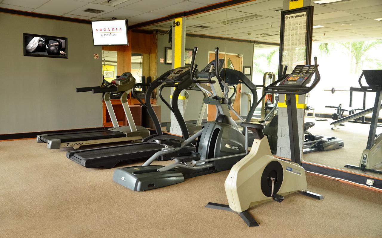 Arcadia Surabaya Hotel מראה חיצוני תמונה
