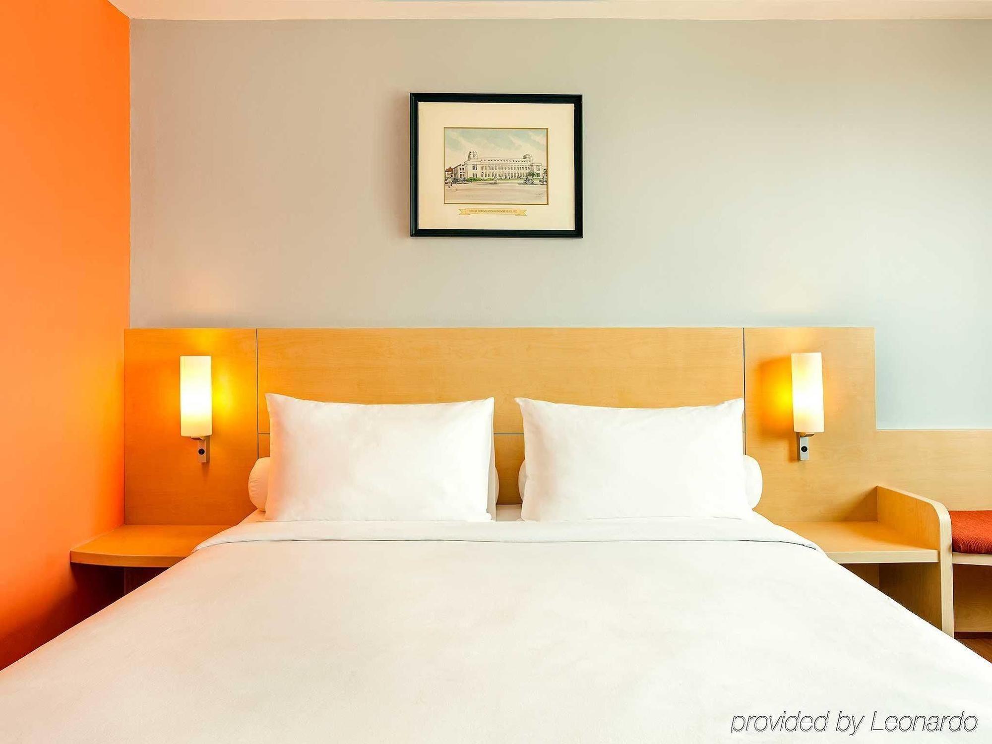 Arcadia Surabaya Hotel מראה חיצוני תמונה