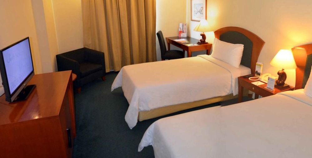 Arcadia Surabaya Hotel מראה חיצוני תמונה